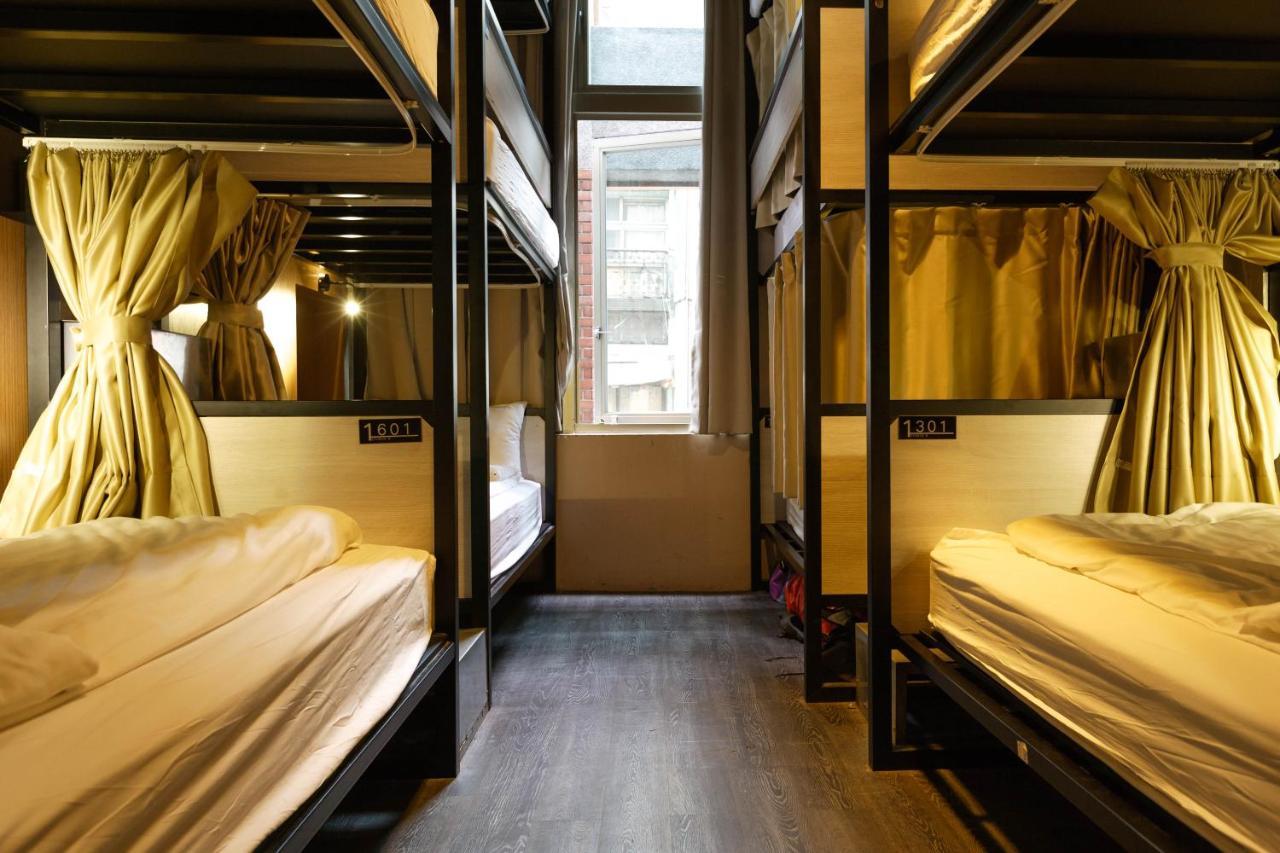 Angels Hostel Taipei Ximen Bagian luar foto